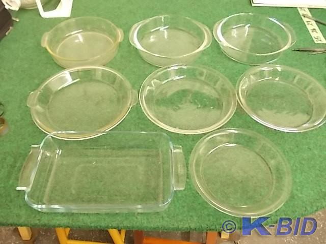 lot 25 image: 8-Assorted Pyrex Casseroles, Pie Pl...