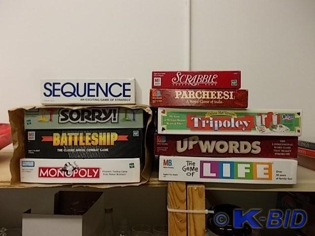 lot 6 image: Lot Of Assorted Games