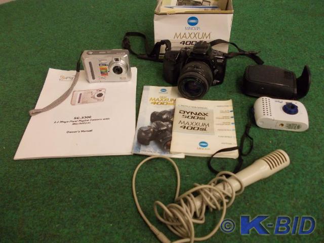 lot 68 image: Minolta 400 SI Camera With Manual, ...