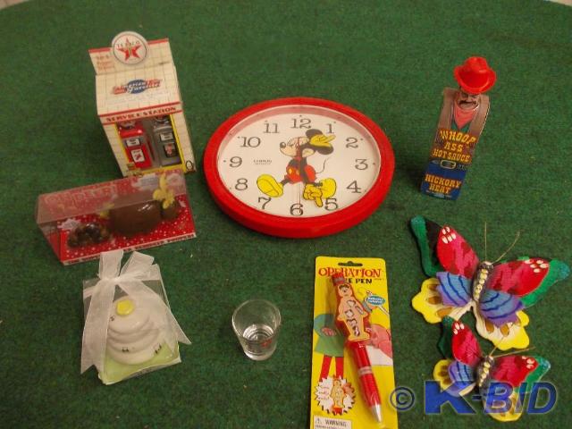 lot 76 image: Box Lot - Collectables &nbspMicke...