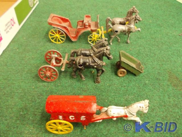 lot 78 image: Variety Of Cast Iron Horses & W...