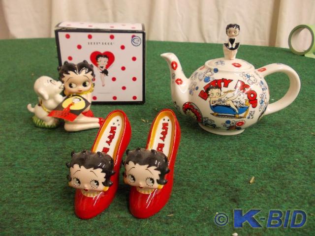 lot 83 image: Betty Boop Tea Pot, 2-Pair Betty Bo...