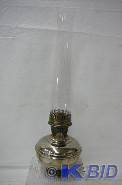 lot 9 image: Aladdin Lamp  Model # 6 With g...