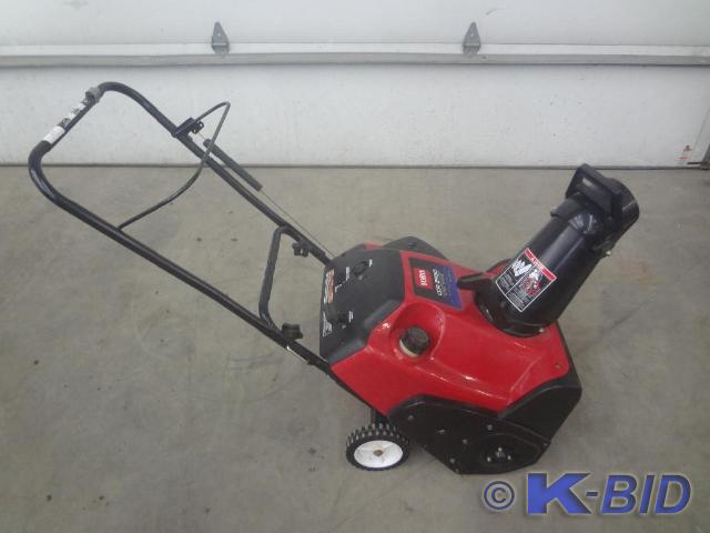 Toro CCR2455 Single Stage Snow Blow...