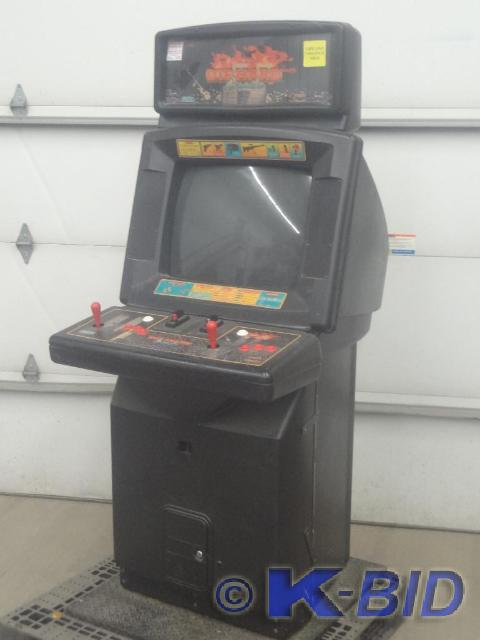 lot 6 image: Sega Die Hard Arcade Upright Game, ...