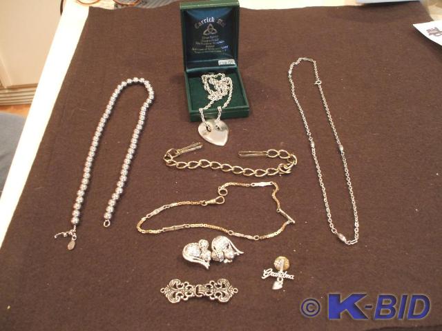 A Carrick Art necklace thats a mix...
