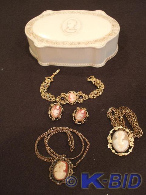 2 cameo necklaces, a Florenza cameo...