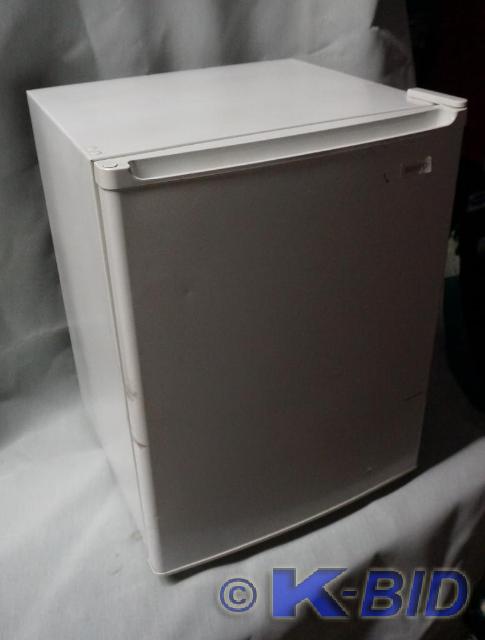 lot 11 image: Sanyo Mini Fridge. Pulled from a wo...