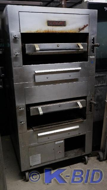 lot 6 image: Vulcan Industrial Dual Tray Pizza O...