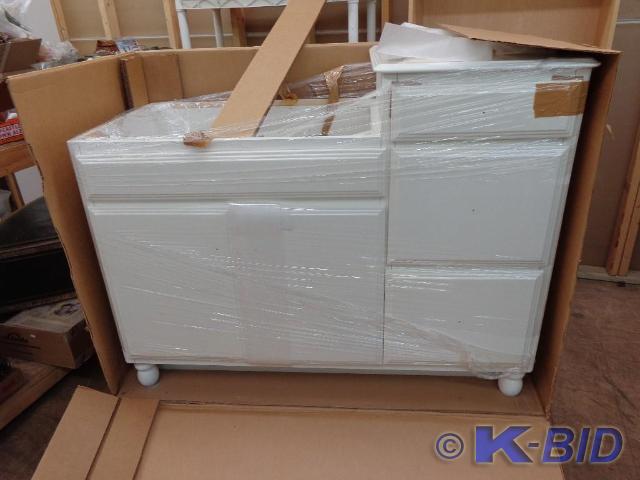 lot 1 image: 48 Madison Combo Vanity Color Ant...
