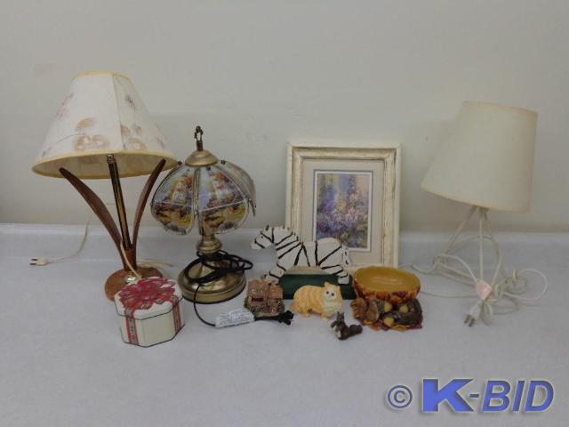 lot 116 image: Lamps, Picture Frames and More Cat,...