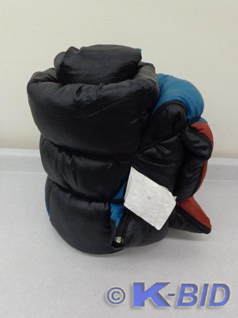 lot 12 image: Sleeping Bag