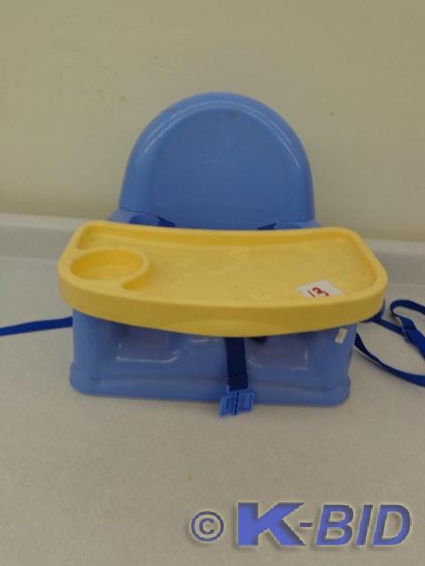 lot 13 image: Safety 1st Baby Feeding Seat wEati...
