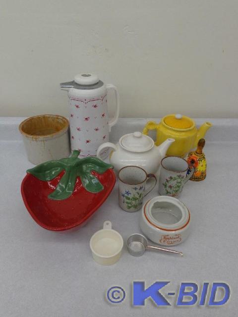 lot 40 image: Assorted Bowls and Cups Strawberry ...