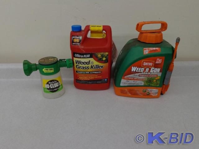 lot 55 image: Garbage Can wGardening Supplies Ul...