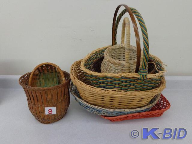 lot 8 image: Assorted Wicker Baskets Various Sha...