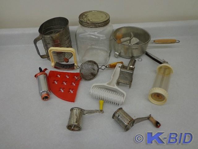 lot 80 image: Various Kitchen Items Medium Size F...