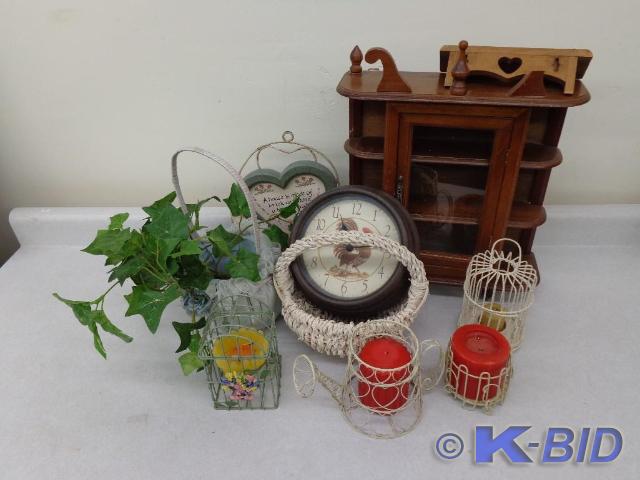 lot 92 image: Various Baskets and Other Supplies ...