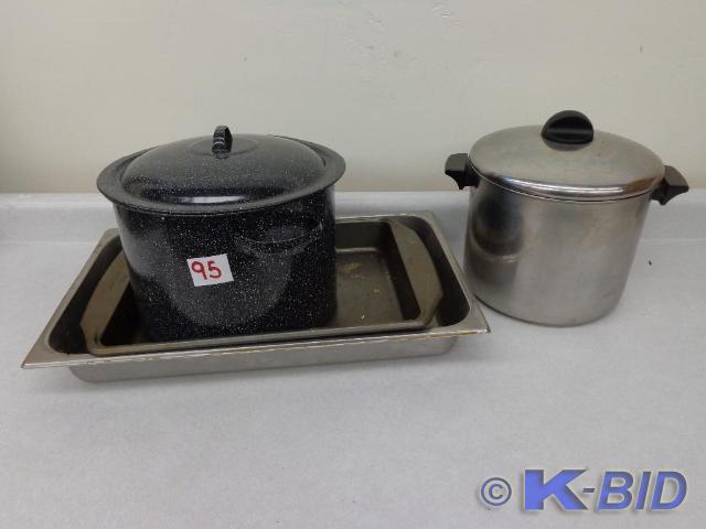 lot 95 image: Kitchen Pots and Pans 2 Large Boili...
