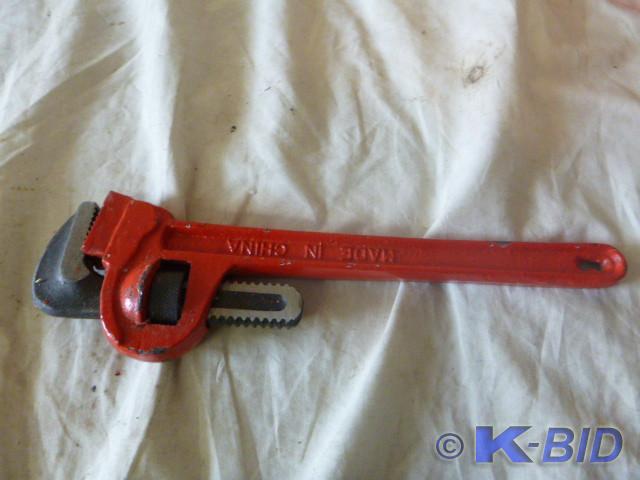 12 Pipe Wrench