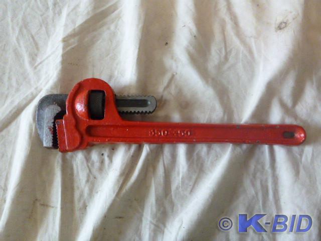 12 Pipe Wrench