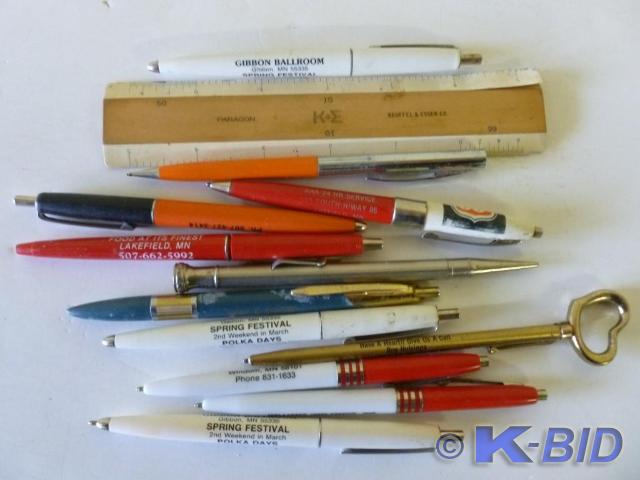 Large lot of collectible advertisem...