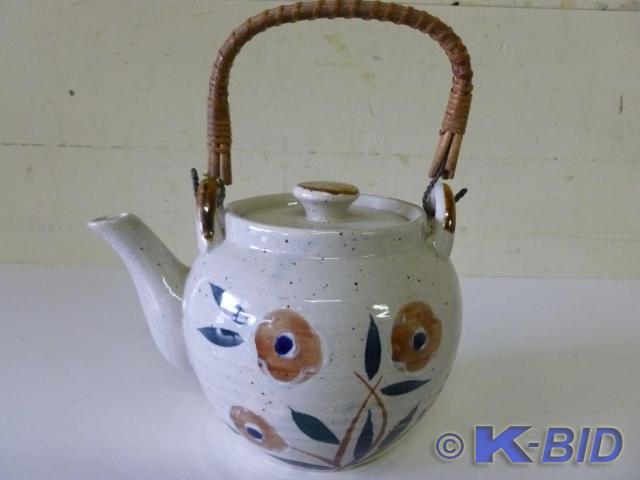 Beautiful hand painted porcelain te...