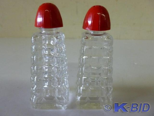 Heavy glass salt and pepper shaker ...