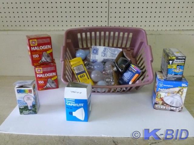 Large lot of new assorted light bul...