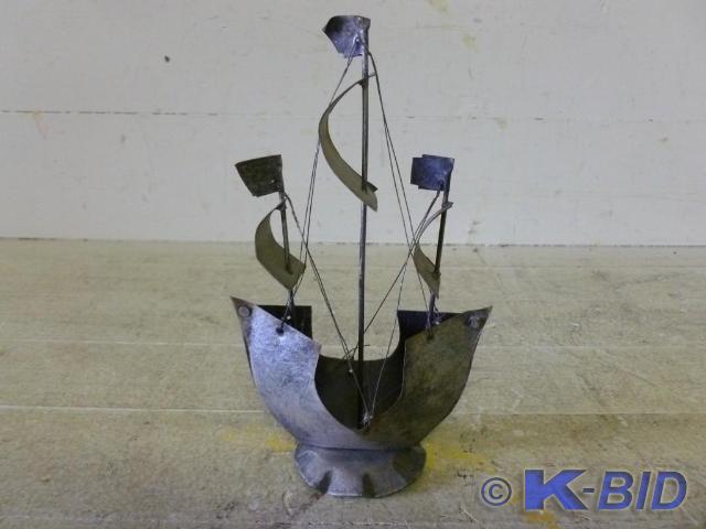 Cut metal mantle ship decoration th...