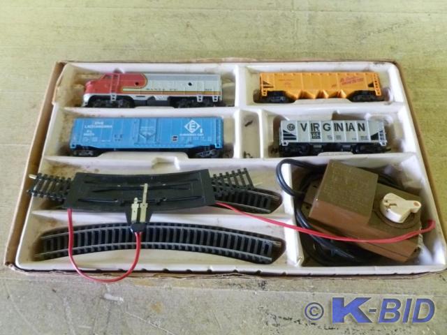 Bachmann HO Scale Train Set that in...