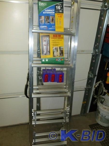 lot 6 image: Werner 16 compact extension ladder...