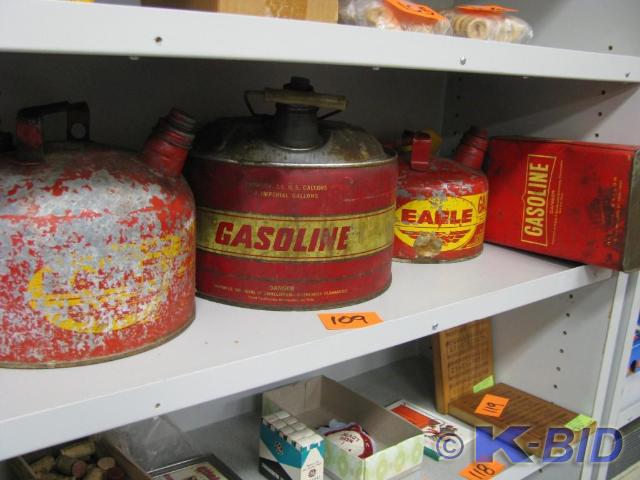 lot 109 image: 4 red small gas cans
