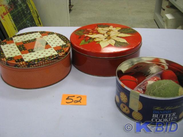 lot 52 image: lot of sewing supplies see photos f...