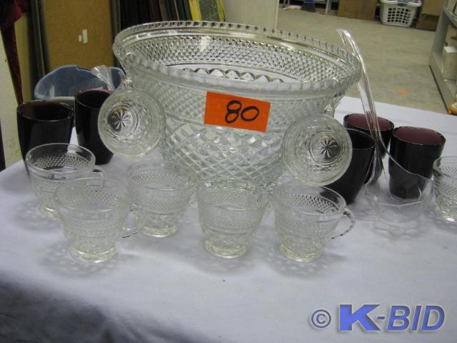 lot 80 image: punch bowl with cups and 5 purple g...
