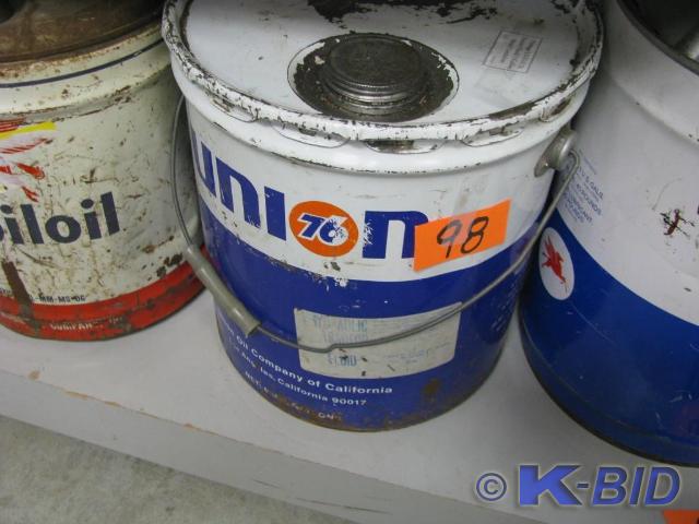 lot 98 image: one union 76 5 gallon can