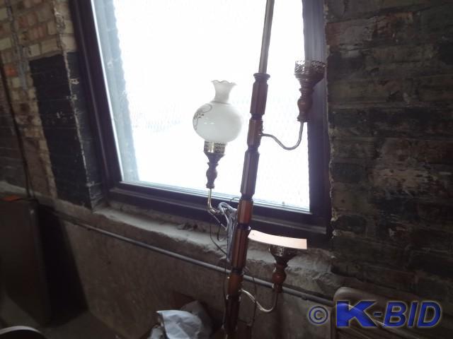 Seventies Pole Lamp, Globes all goo...