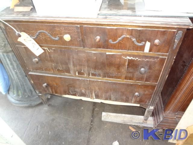 Old Dresser