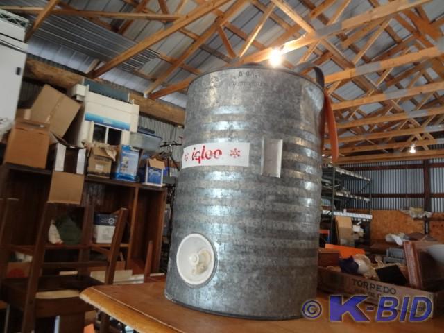 Large Igloo cooler