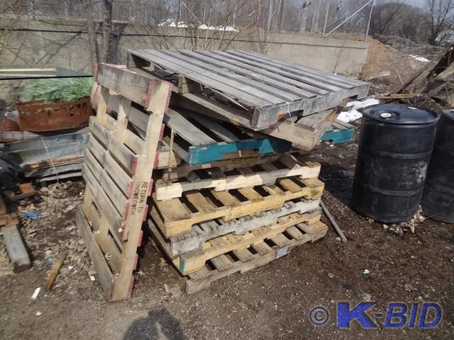 10 Wood Pallets
