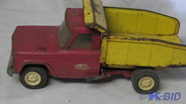 TONKA dump truck - Jeep approx&nbsp...