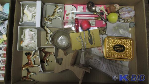 miniatures and knick knacks