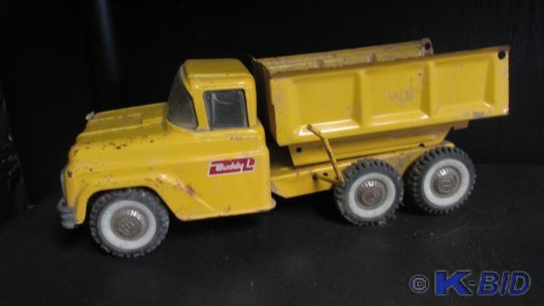 Large Buddy L dump truck- Nice con...