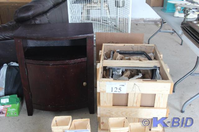 lot 125 image: Lot of (2) Items, (1) Fish Tank, in...
