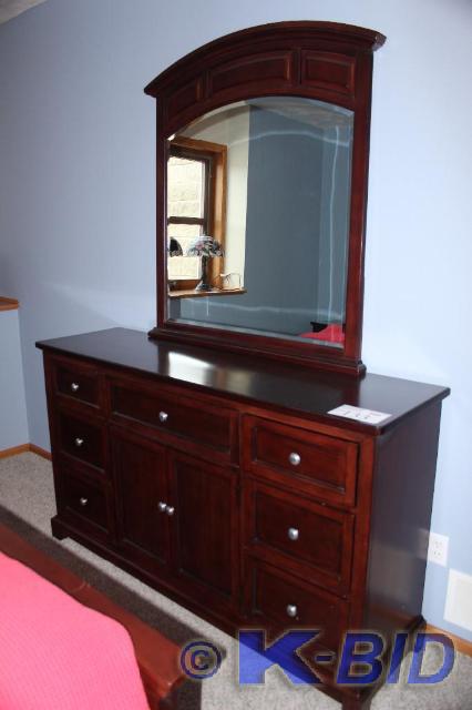 lot 133 image: (5) Piece Bedroom Lot, (1) Dresser ...
