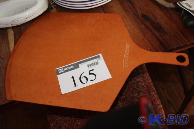 lot 165 image: Epicurean, Pizza Peel