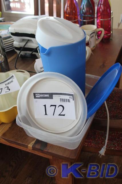 lot 172 image: Lot of (3) Items Drink Container, ...