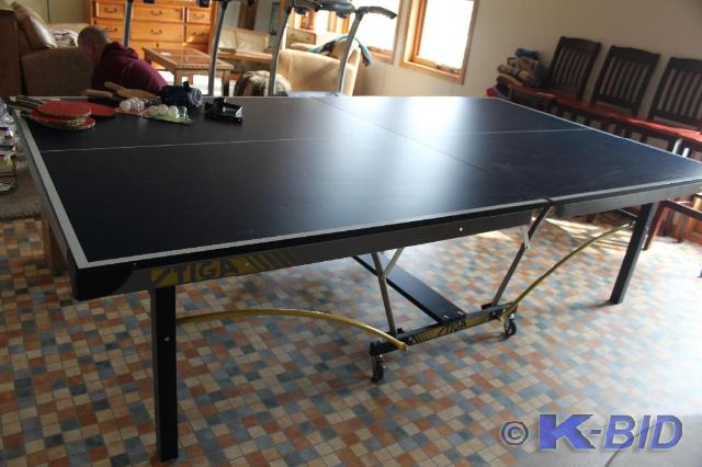 lot 183 image: Stiga Brand Ping Pong Table, Comple...