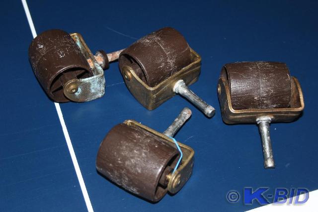 lot 195 image: Lot of (4) Cart Wheels