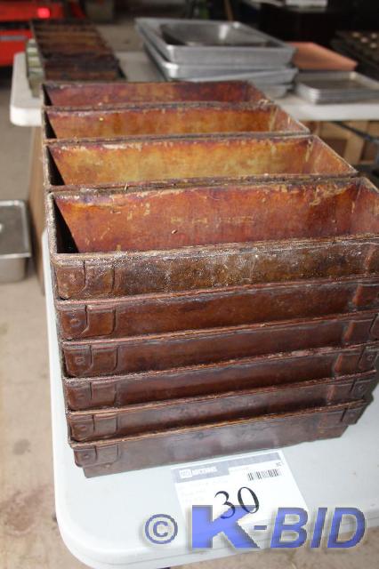 lot 30 image: Lot of (6) 4-Strap, Pullman Bread P...